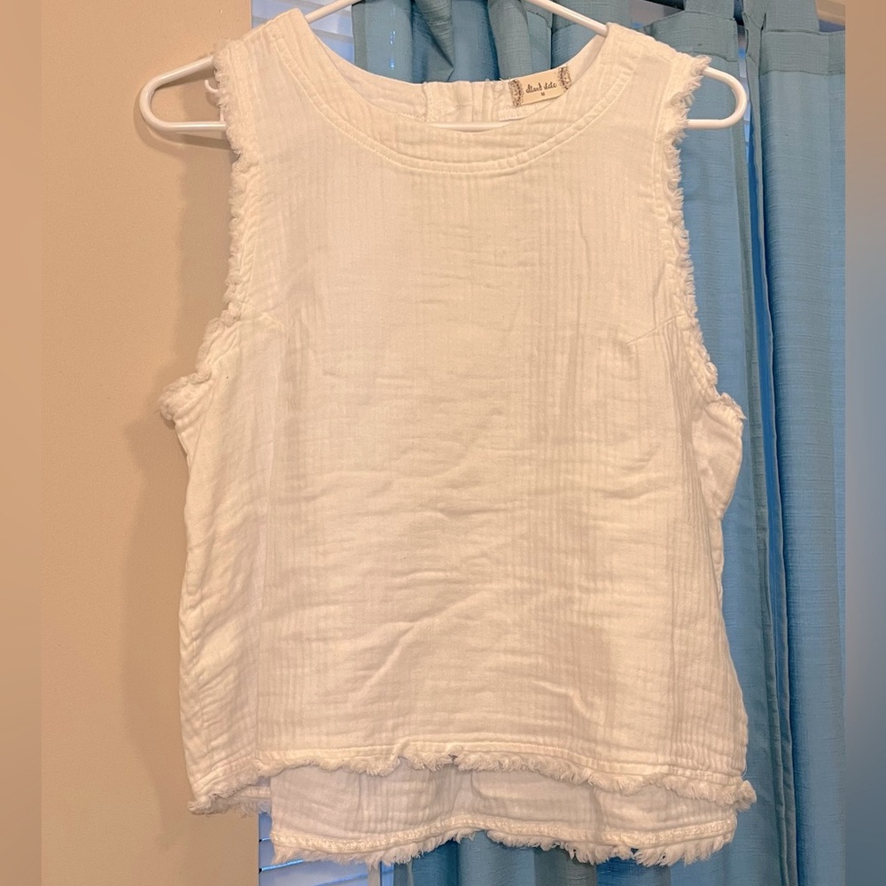 Altar'd State White Tank-Blouse